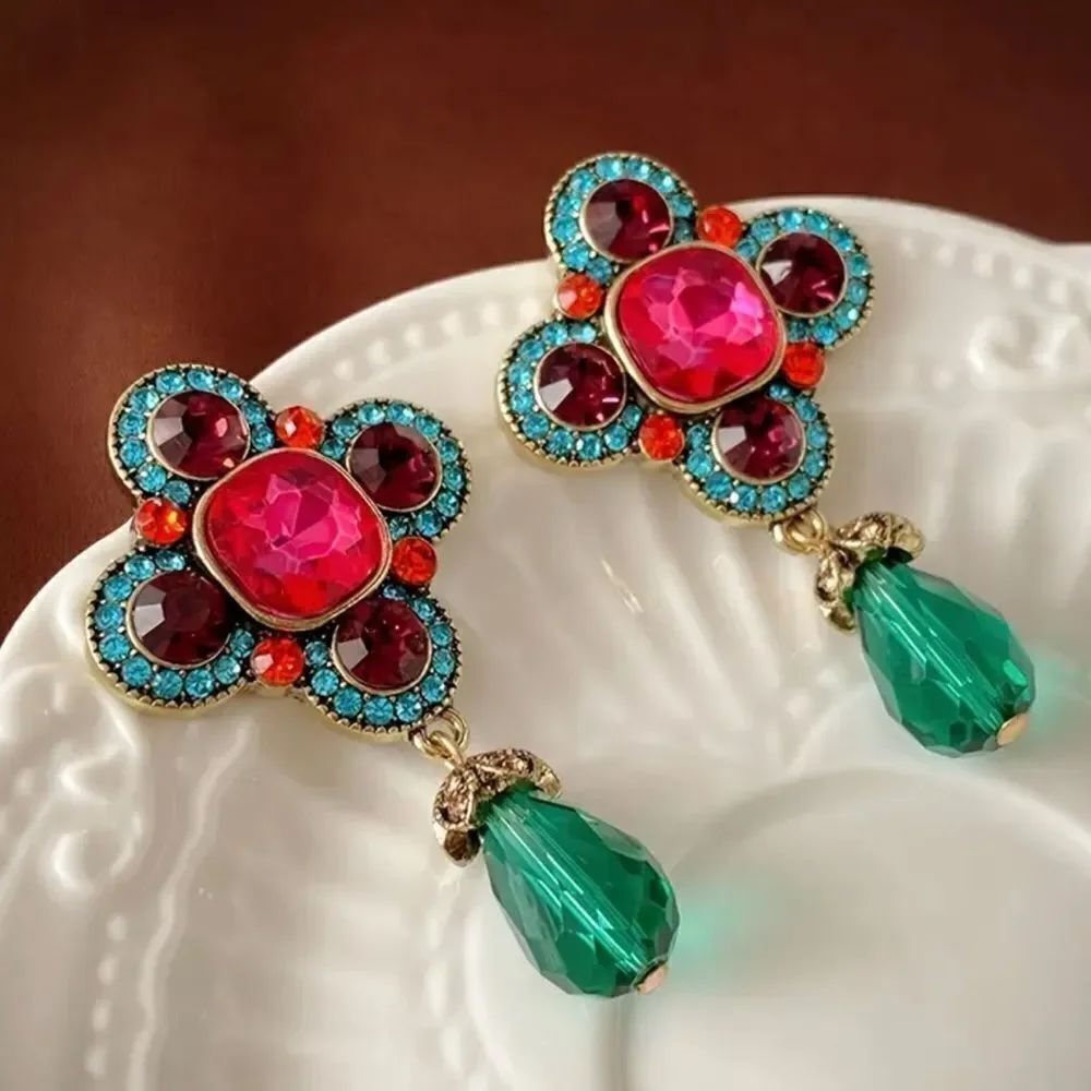 18K Gold Plated Vintage Style Flower Rhinestone Dangle Earring